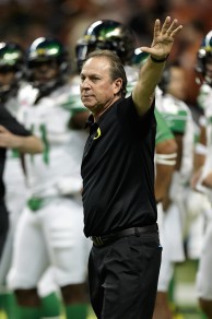 Nick Aliotti before his last game. The coach began his career at Oregon in 1978.
