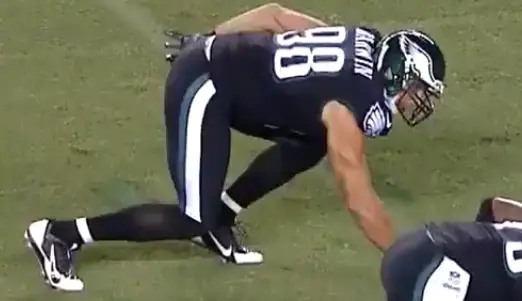 Barwin in a three-point stance.