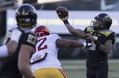 Vernon Adams turned in a historic 400+ yard 6 TD performance against USC