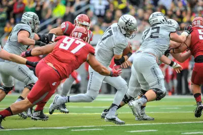 Jeff Lockie and Taylor Allie were not enough to prevent the Ducks from being upset at home by WSU