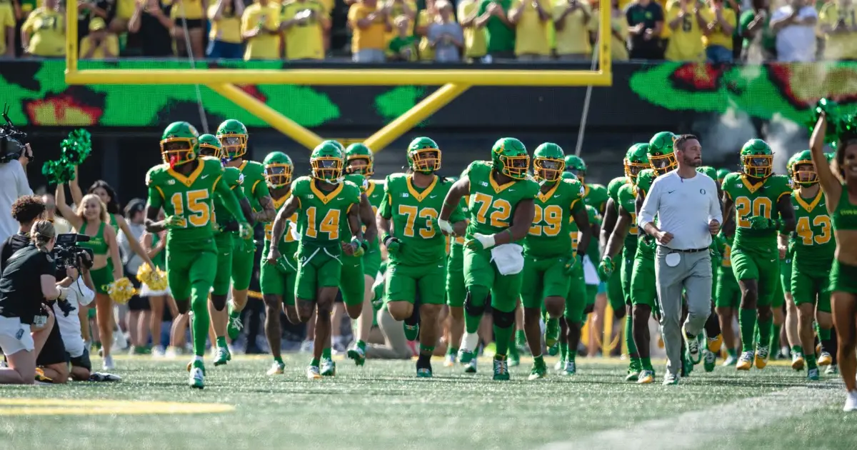 Oregon Football - season opener vs Idaho - Oregon Ducks football 2025 in Eugene, OR