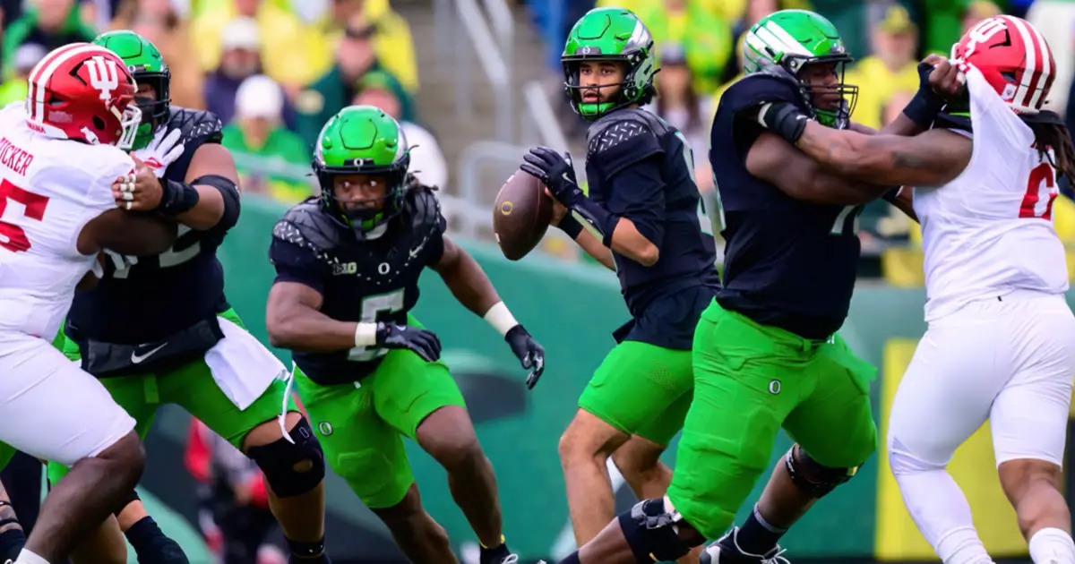 Oregon Football - FishDuck.com in Eugene, OR - Dante Moore returns for the 2026-2027 season